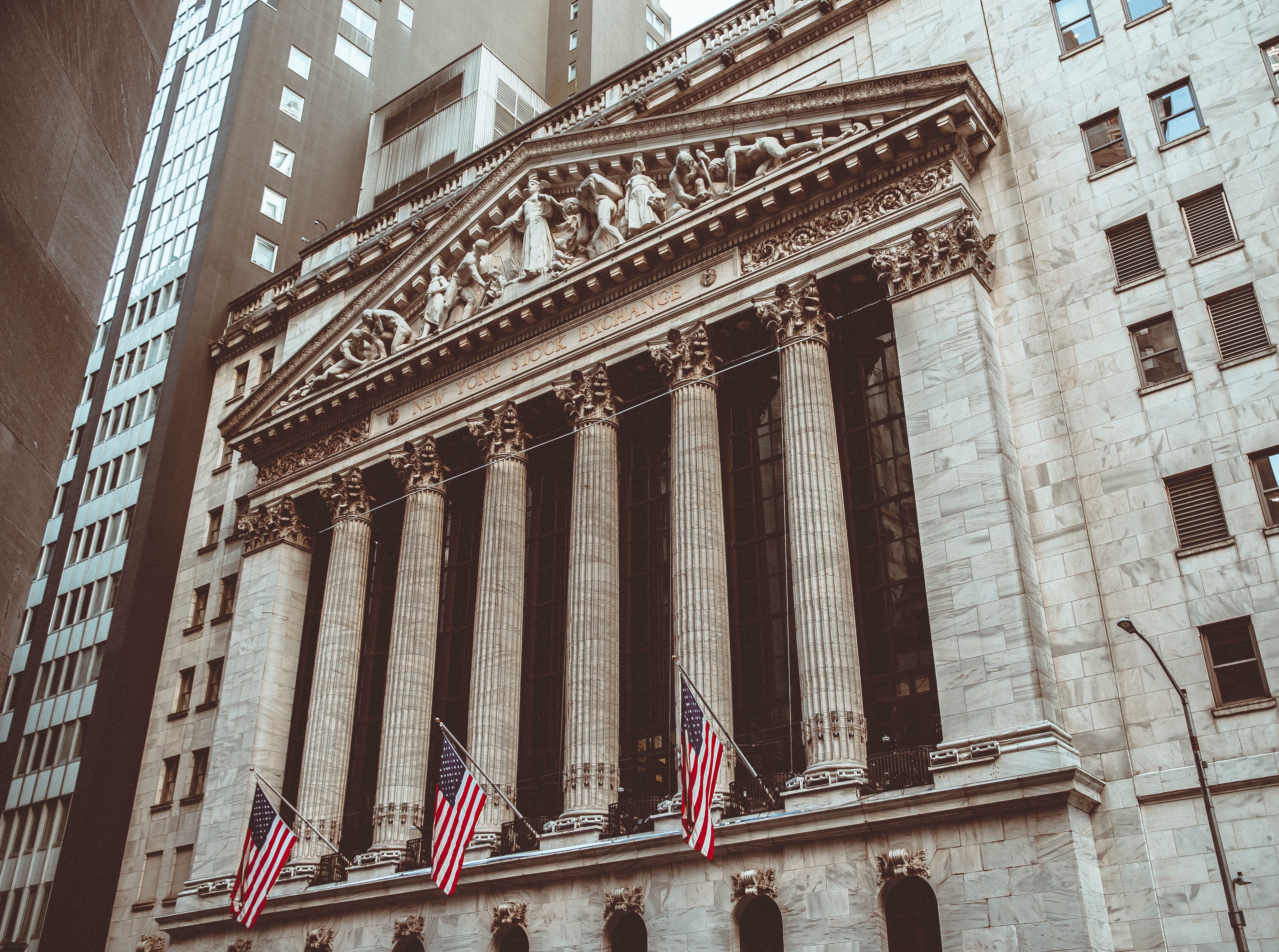 New York Stock Exchange facade. Photo: Louis / Pexels. Source: https://www.pexels.com/photo/new-york-stock-exchange-architectural-facade-28958001/ Licence: https://www.pexels.com/license/ No implied endorsement; no stock redistribution.