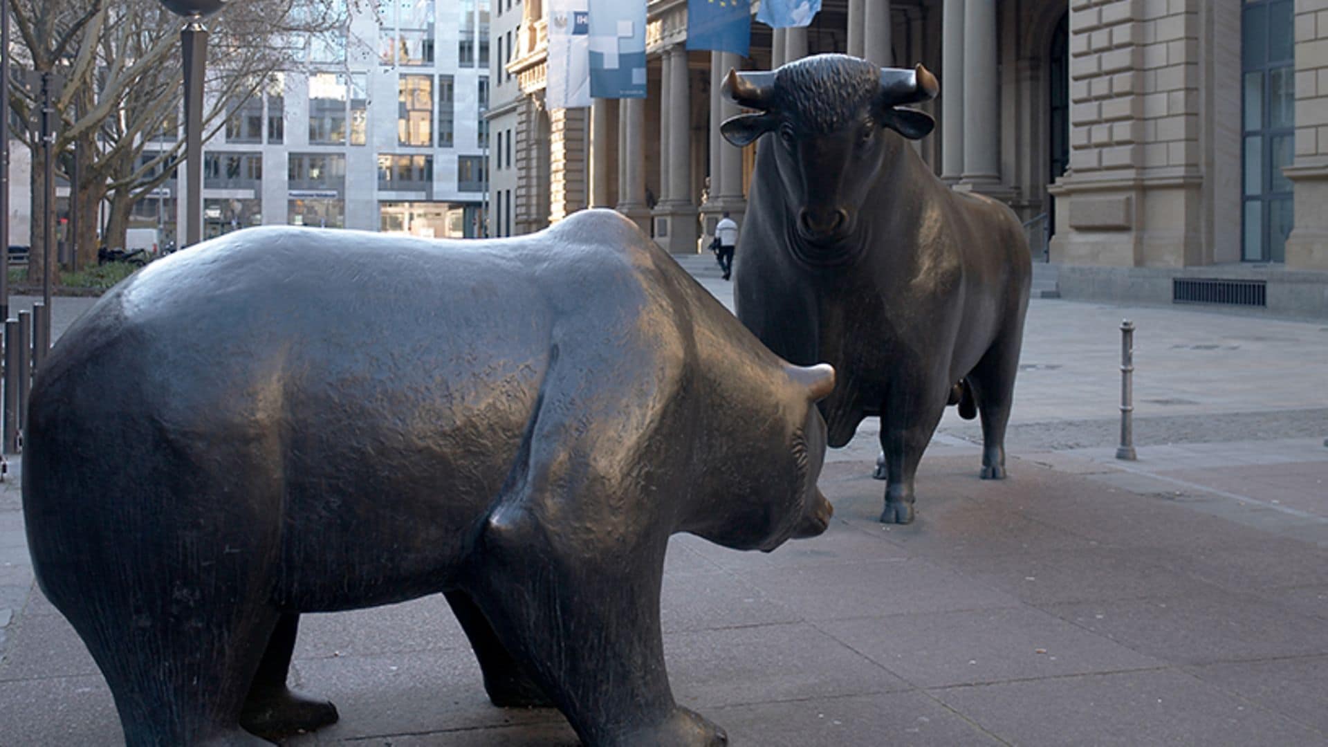 DAX edges closer to record high as chip stocks extend wild rally