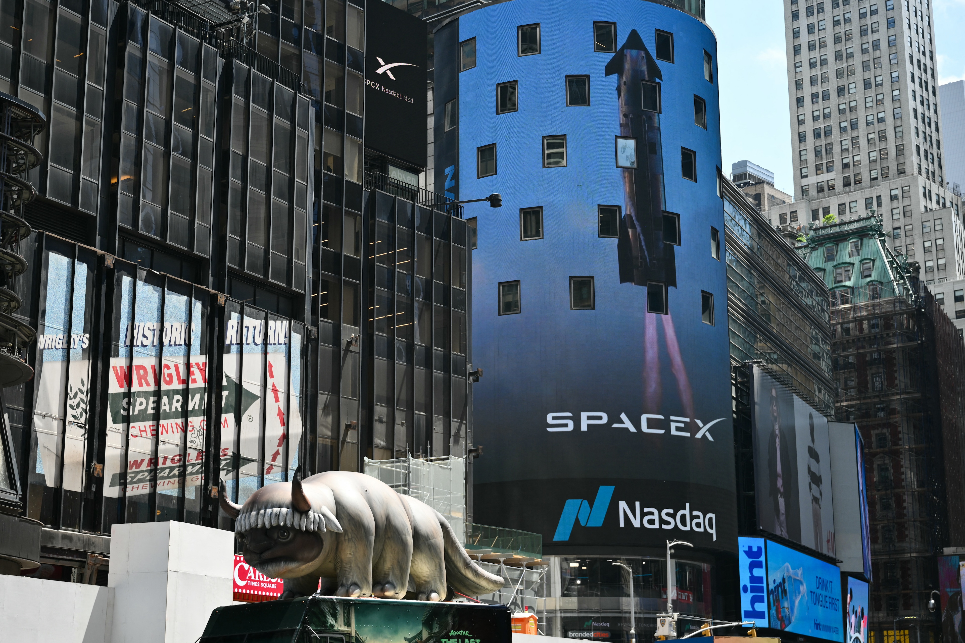 Could Tesla and SpaceX eventually become one company?