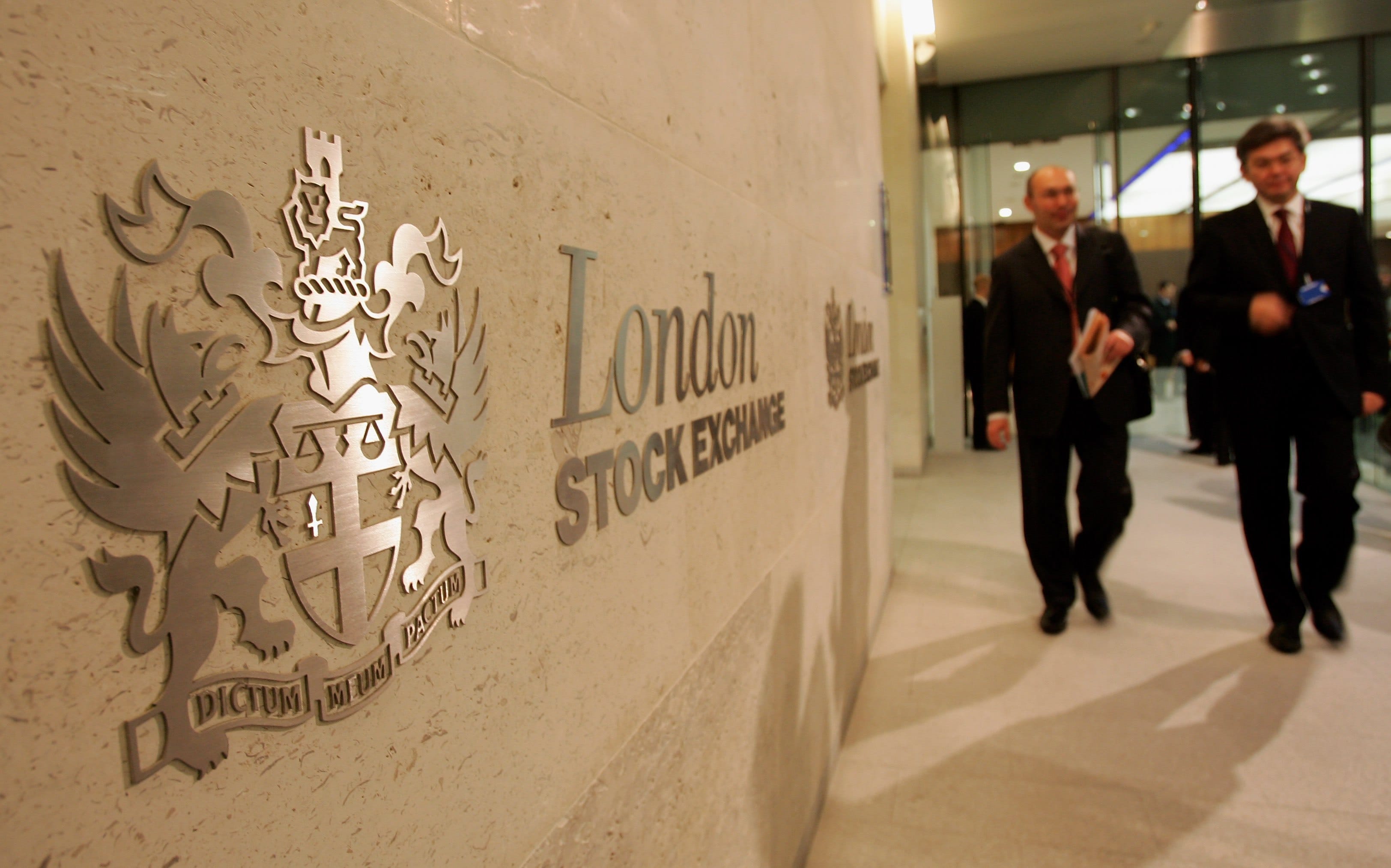 FTSE rises as US-Iran deal lifts market sentiment