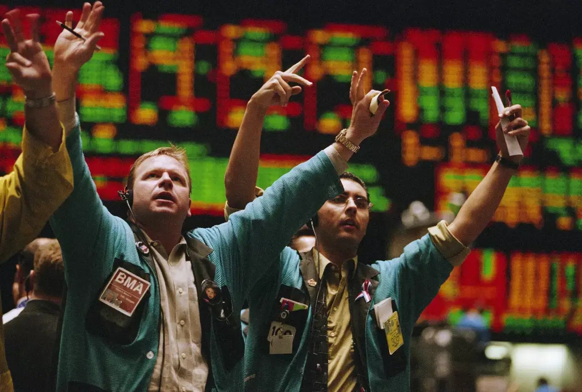 GettyImages-trader-200009989-001 extra