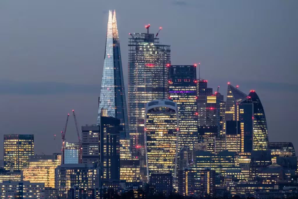 FTSE-100_London_extra